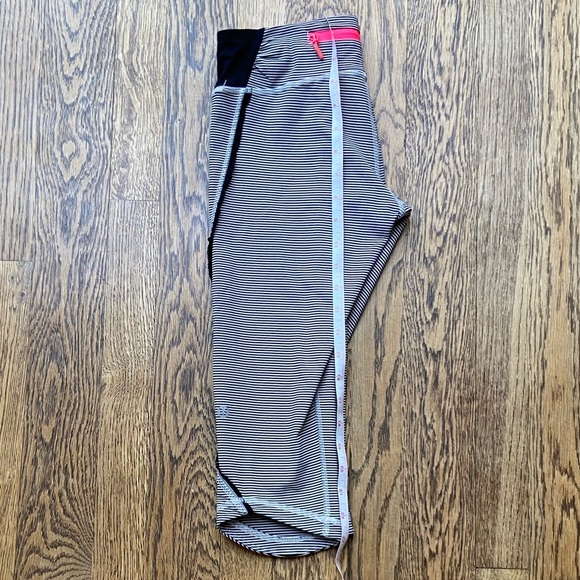 Lululemon “Fast and Free” Crop - Picture 8 of 12